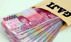 ilustrasi_gaji_upah_uang_20170222_221414