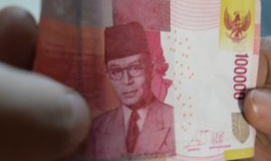 073235_813990_uang_d