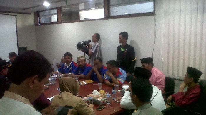 dialog-buruh-dengan-pemprov_20170113_103453