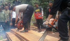 6a0625a14b1aa04d0343b9frb-70304