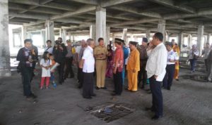 kapolda-dan-gubri-tinjau-pasar_20161223_124910