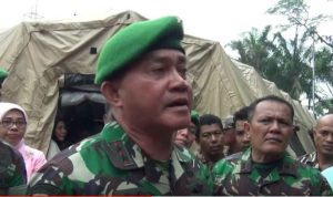 pangdam-i-bukit-barisan-mayor-jendral-mayjen-tni-lodewyjk-pusung_20150925_160635