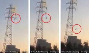 terlempar_tower_listrik_20170303_091843